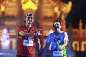 BIB: 498, 059
                            <button type="button" onclick="openModal(22342904)" class="btn btn-primary btn-sm float-right btn-popup" data-toggle="modal" data-target=".modal-high-quality">
                        <i class="fas fa-shopping-cart"></i> Add to Cart
                    </button>
                                            <button type="button" onclick="isThisMe(22342904, true)" class="btn btn-success btn-sm float-right btn-popup btn-isme hidden" data-toggle="tooltip" data-placement="bottom" title="นี่คือรูปของคุณใช่ไหม คลิกที่นี่เพื่อเอาเข้าอัลบั้ม">
                        <i class="fas fa-plus"></i> Add to album
                    </button>
                    <button type="button" onclick="isThisMe(22342904, false)" class="btn btn-warning btn-sm float-right btn-popup btn-isnotme hidden">
                        <i class="fas fa-ban"></i> Remove from album
                    </button>